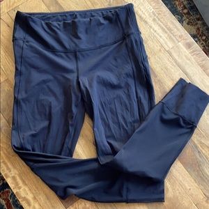 Lululemon Hit it 25”